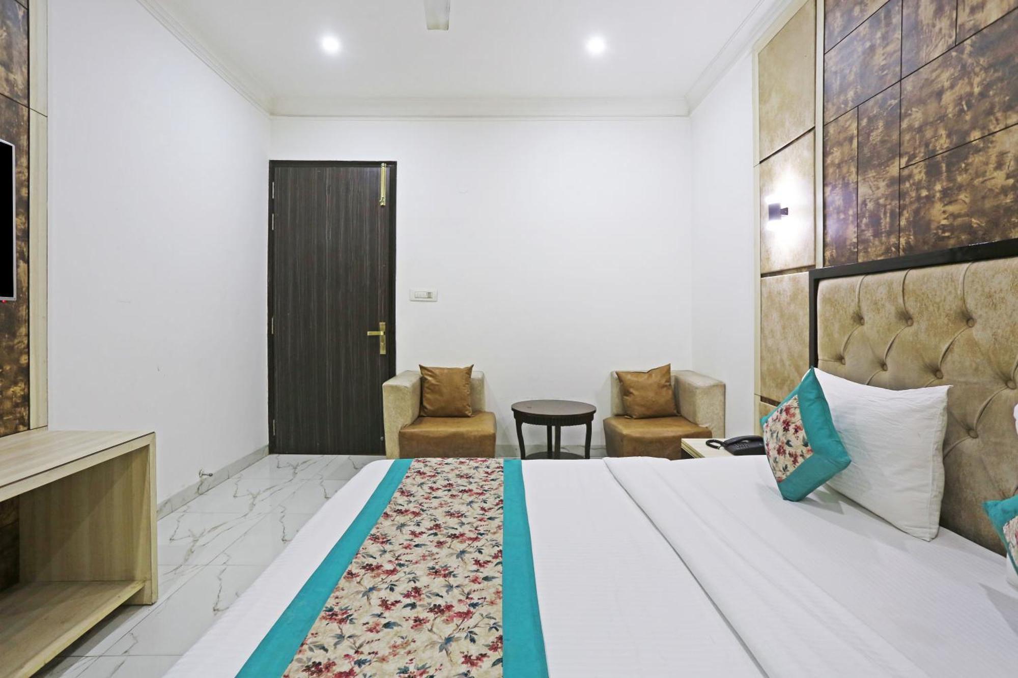 Hotel The Almora By Rs Global Near By Delhi International Airport With - Free Airport Drop New Delhi Exterior photo